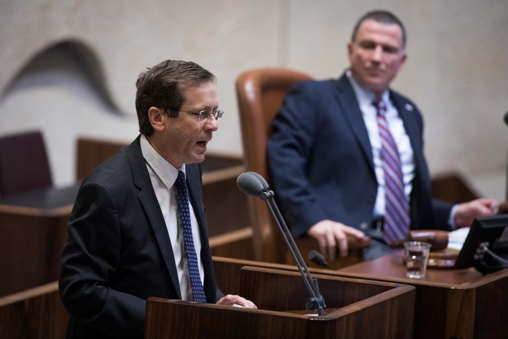 Opposition leader Isaac Herzog during the reading in the Knesset (Photo by: JINIPIX)