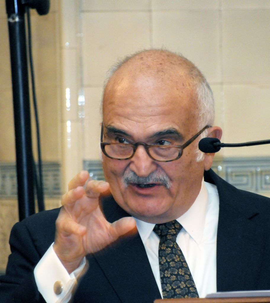 Prince Hassan of Jordan addressing guests during the dinner Credit: John Rifkin photography 