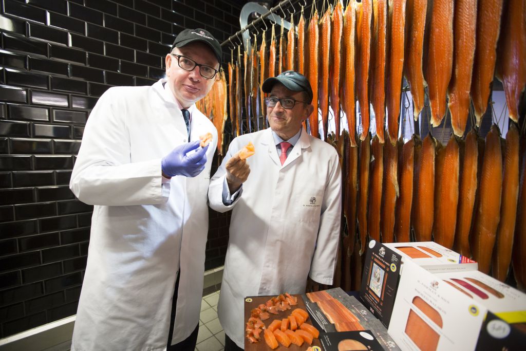  Lance Forman with Michael Gove, inspecting smoked salmon 