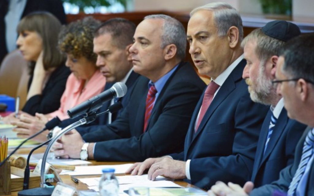 Benjamin Netanyahu consults his cabinet.