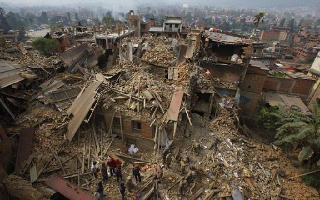 Nepal catastrophe (Credit: Israel News Flash on Twitter)