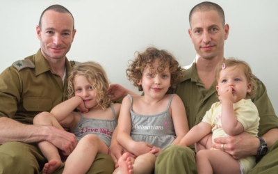Etai Pinkas and Yoav Arad-Pinkas with daughters Gal, Noa and Or