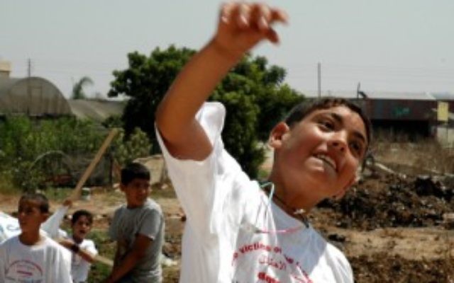 Palestinian stone-throwing kid