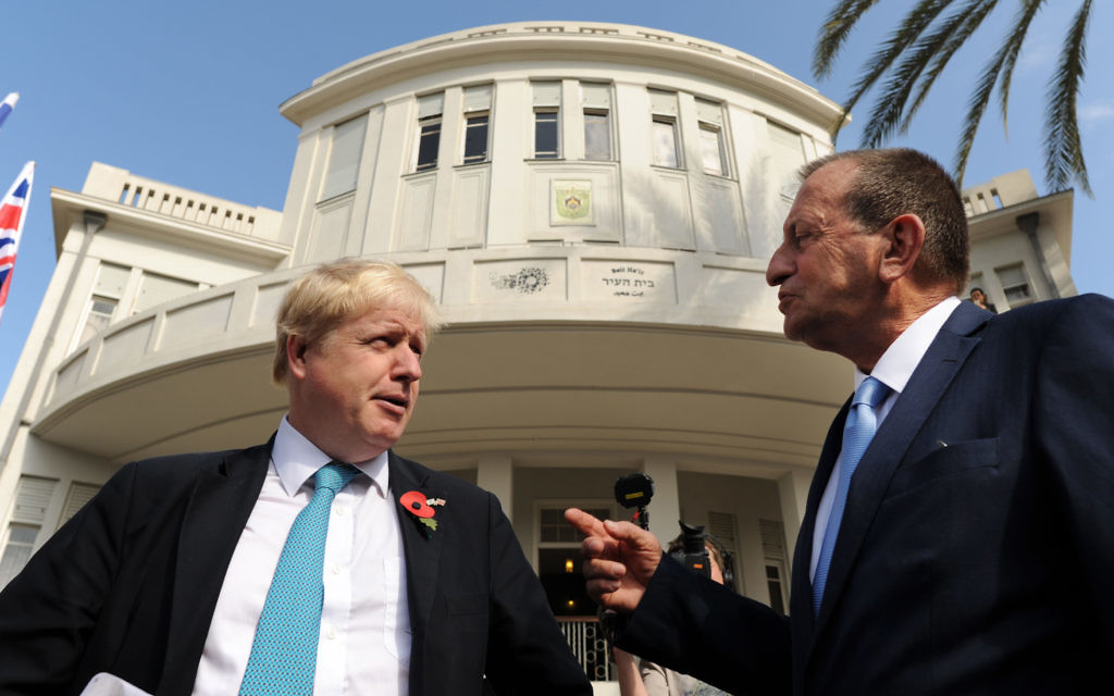 Mayor of London Boris Johnson meets his counterpart in Tel Aviv, Ron Huldai, at his residence in the Israeli capital at the start of a four day trade visit to the region. PRESS ASSOCIATION Photo. Picture date: Monday November 9, 2015. See PA story POLITICS Johnson. Photo credit should read: Stefan Rousseau/PA Wire