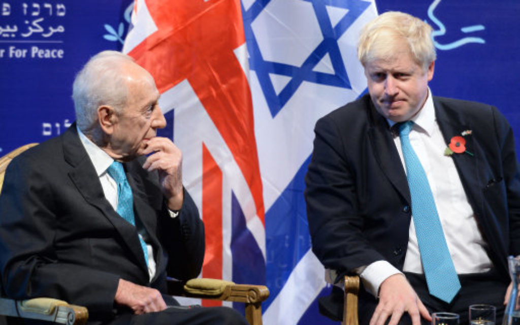 Mayor of London Boris Johnson (right) meets with former Israeli Prime Minister Shimon Peres at his offices in Tel Aviv, Israel, at the start of a four day trade visit to the region.