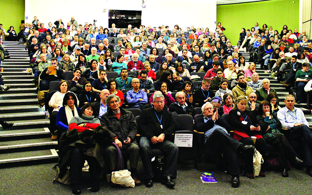 A session at 2014 Limmud