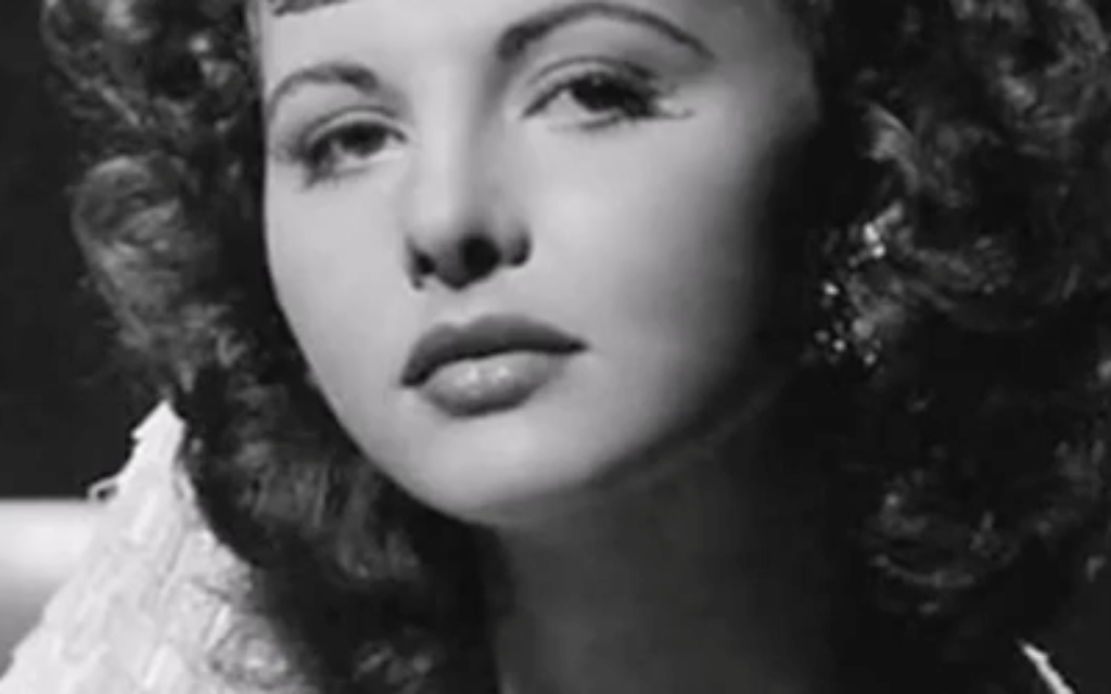 Madeleine LeBeau (Screenshot)