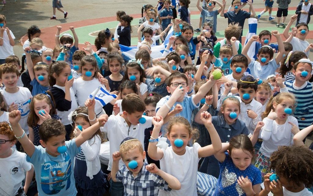 Pupils at Sinai School in Kingsbury.