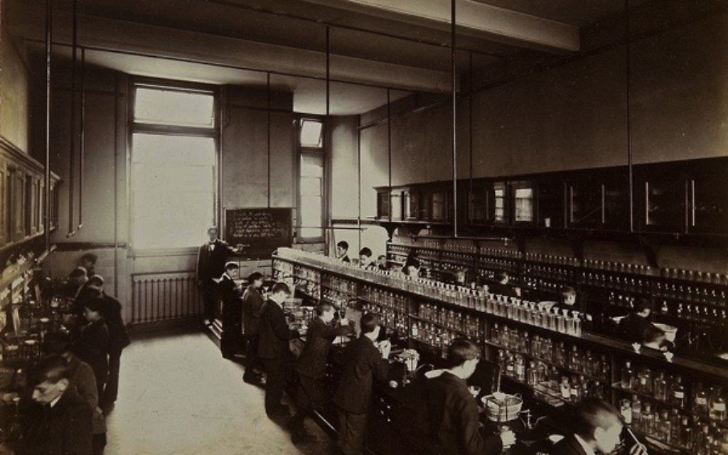 Chemistry Laboratory, 1908 (credit - Jewish Museum London) Chemistry Laboratory, 1908 (credit - Jewish Museum London)