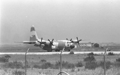 One of the Lockheed C-130 Hercules transport planes lands at Ben-Gurion Airport carrying hijacked Air France passengers rescued in the IDF Operation Entebbe.