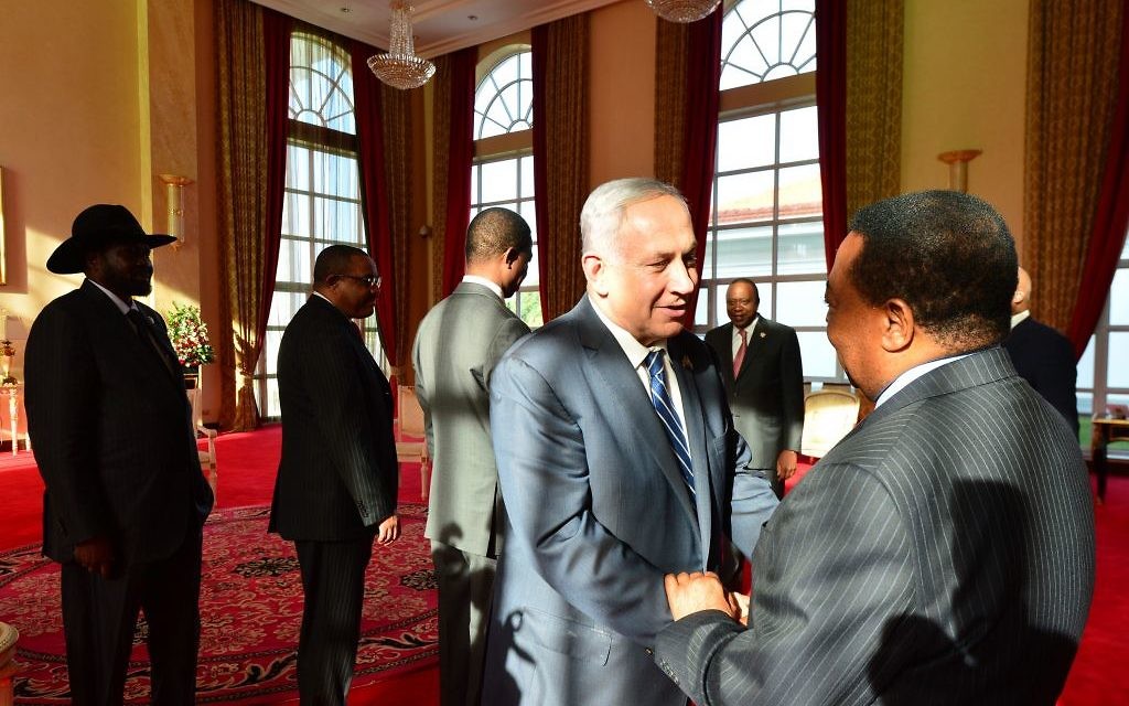 Benjamin Netanyahu meets African leaders in Uganda ( JINI Photo Agency, LTD) Benjamin Netanyahu meets African leaders in Uganda ( JINI Photo Agency, LTD)