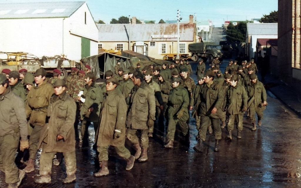 Argentine prisoners of war in Port Stanley.