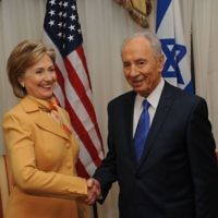 Shimon Peres with Hillary Clinton