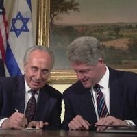 Shimon Peres with U.S. President Bill Clinton at the White House, April 1996.