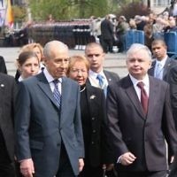 Peres at the 65th Anniversary of the Warsaw Ghetto Uprising ceremony with Polish president Lech Kaczyński