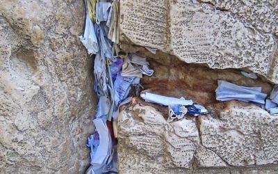 Prayer papers in the western wall