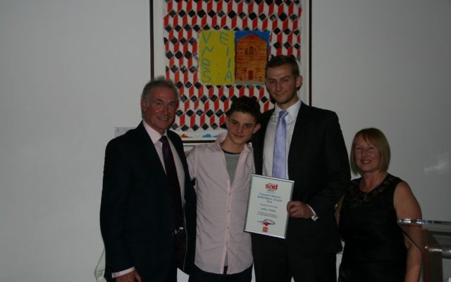 From left to right: SADS UK Patron Dr
Hilary Jones, JCoss School pupil Noah Baron-Cohen, Ashley White PE Teacher and Anne Jolly, Founder of the cardiac charity SADS UK.