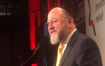 Chief Rabbi Ephraim Mirvis addressing World Jewish Releif's annual dinner