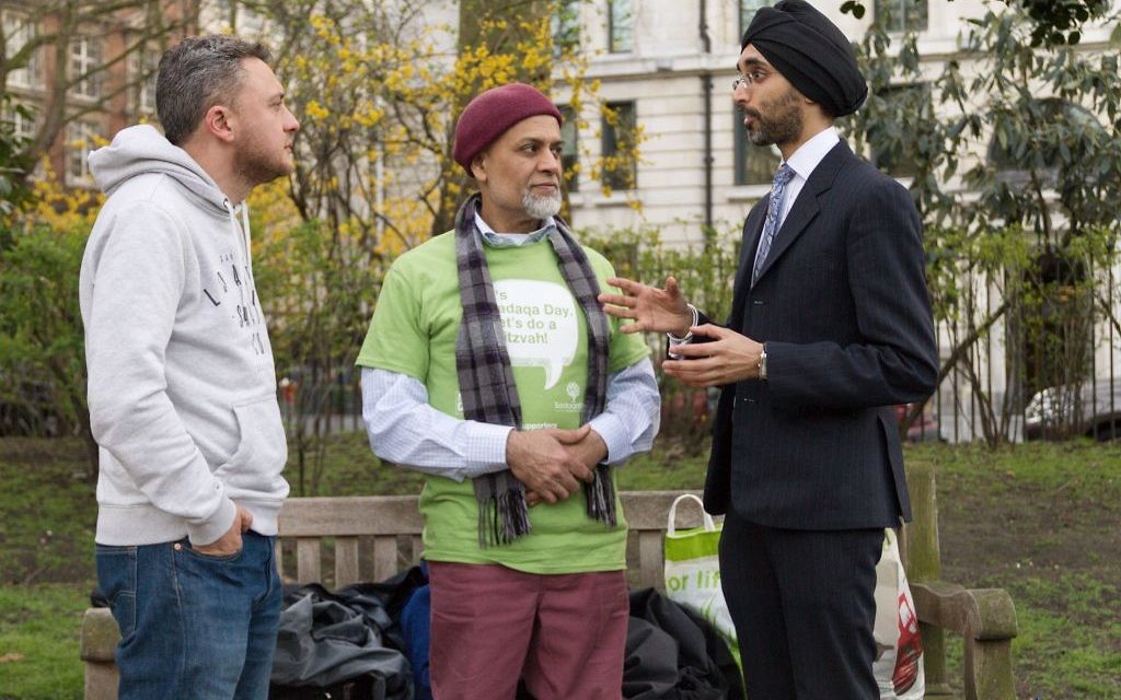 Jewish, Muslim and Sikh volunteers on Sadaqa Day Jewish, Muslim and Sikh volunteers on Sadaqa Day