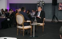 Lord Kestenbaum speaking with Lord Robert Winston