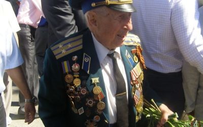 Boris Steckler at a Victory Day celebration was in Rivne, Ukraine, in 2013. The Soviet army veteran is being investigated for the killing, in 1952, of the Ukrainian nationalist Nil Khasevych. Credit: YouTube screenshot via the Guardian)