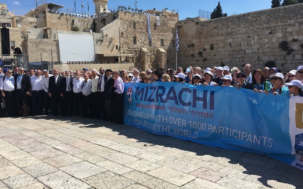 L-R: CEO Mizrachi UK Rabbi Andrew Shaw, Chief Rabbi Ephraim Mirvis and his predescessor Lord Sacks, alongside ex-paratroopers Zion Karasenti, Yitzhak Yifat, and Haim Oshri.
