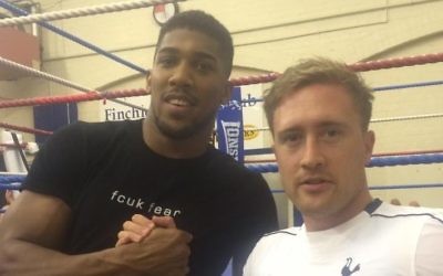 London Lions assistant manager Darren Yarlett meeting up with Joshua at Finchley Amateur Boxing Club