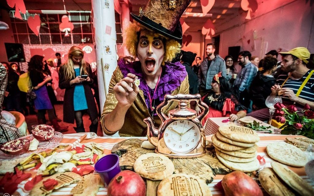 One of Jerusalem's many cultural events  

Photo credit:  Noam Moskowitz