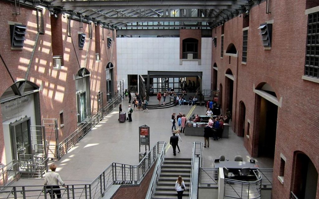 United States Holocaust Memorial Museum,