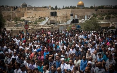 Muslim leaders' told Palestinians, who led mass protests in the Old City of Jerusalem, that their demonstrations  against the new security arrangements could end.

Photo by: JINIPIX