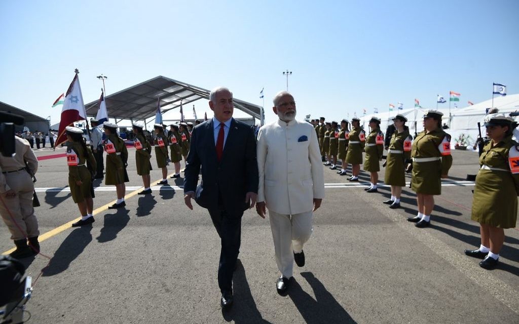 Narendra Modi with Israeli leader Benjamin Netanyahu