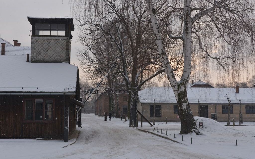 Gate entrance to Auschwitz I - Photo by Pawel Sawicki © Auschwitz-Birkenau State Museum - Musealia