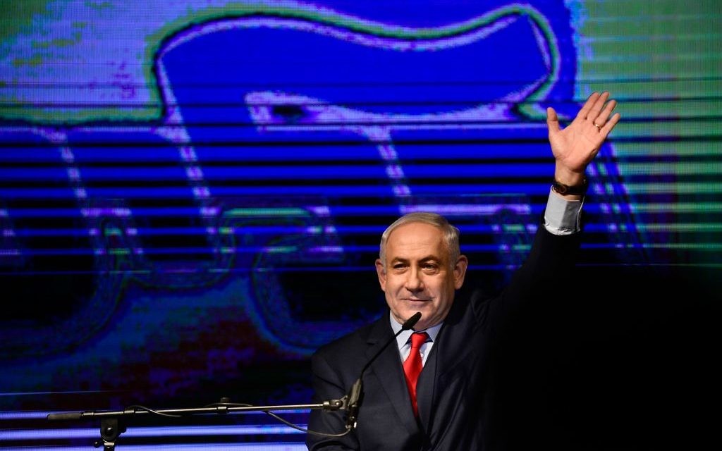 Prime Minister Benjamin Netanyahu with his wife Sara and Likud party members at a rally in his support, as he and his wife face legal investigations, in Tel Aviv
Photo by Tomer Neuberg- JINIPIX Prime Minister Benjamin Netanyahu with his wife Sara and Likud party members at a rally in his support, as he and his wife face legal investigations, in Tel Aviv
Photo by Tomer Neuberg- JINIPIX