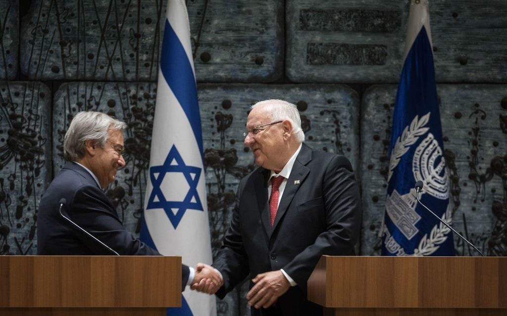 Israeli President Reuven Rivlin (R) delivers a welcoming speech during a meeting with the Secretary general of UN, António Guterres in Jerusalem, Israel, 28 August 2017. It's the first visit of António Guterres to Israel and Palestine as UN Secretary General.
Photo by: JINIPIX Israeli President Reuven Rivlin (R) delivers a welcoming speech during a meeting with the Secretary general of UN, António Guterres in Jerusalem, Israel, 28 August 2017. It's the first visit of António Guterres to Israel and Palestine as UN Secretary General.
Photo by: JINIPIX