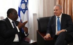 Prime Minister Benjamin Netanyahu, right, meets with Senegal's President Macky Sall in Monrovia, Liberia, June 4, 2017.  

[Photo: Kobi Gideon / Goverment Press Office]