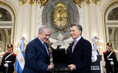 Argentina's president posted on Twitter: "I gave to Prime Minister Netanyahu 139 thousand documents produced by the argentina Chancellery between 1939 and 1950 in relation to the Holocaust"