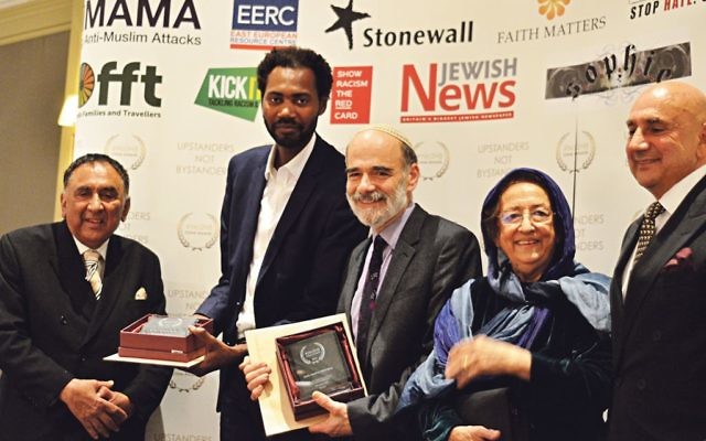 Imam Bocoum and Rabbi Wittenberg receiving their award at 2017 #no2h8crime awards