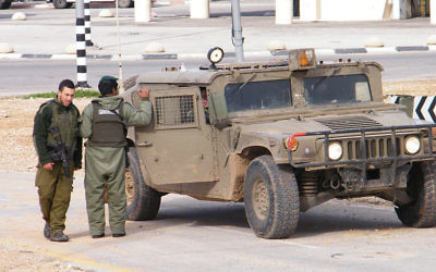 IDF soldiers at the Qalqilya checkpoint