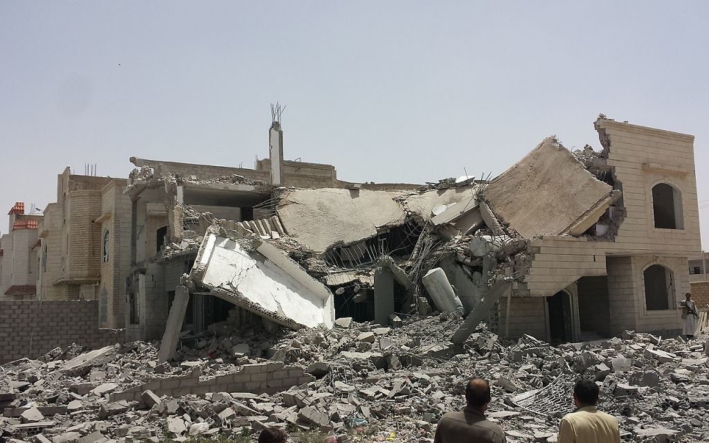 Destroyed house in the south of Sanaa, 13 June 2015