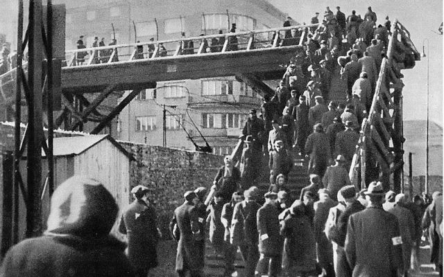 Warsaw Ghetto wall and footbridge over Chłodna Street in 1942