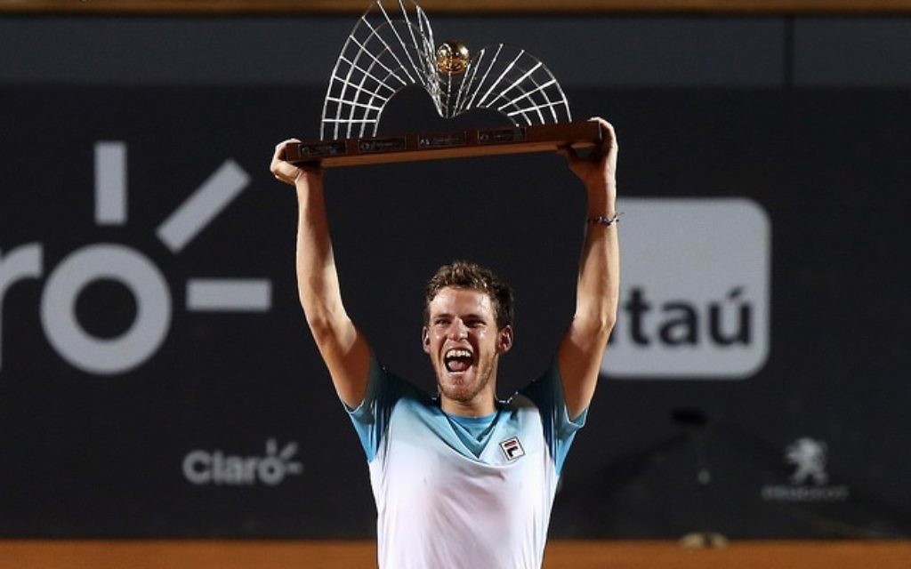 Diego Schwartzman celebrates winning the Rio Open