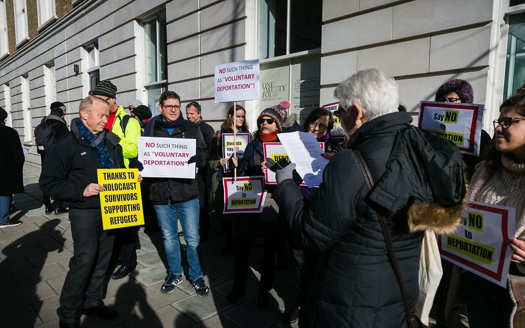 Demonstrators gather outside the Rwandan Embassy in London against Israel's contoversial deportation of African asylum seekers
Credit: Yakir Zur Demonstrators gather outside the Rwandan Embassy in London against Israel's contoversial deportation of African asylum seekers
Credit: Yakir Zur