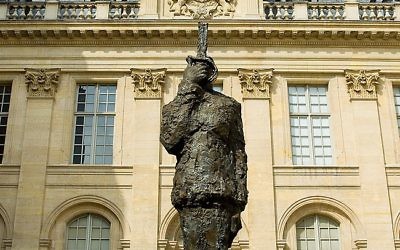 The daunting statue of Dreyfus at the Jewish Museum in Paris