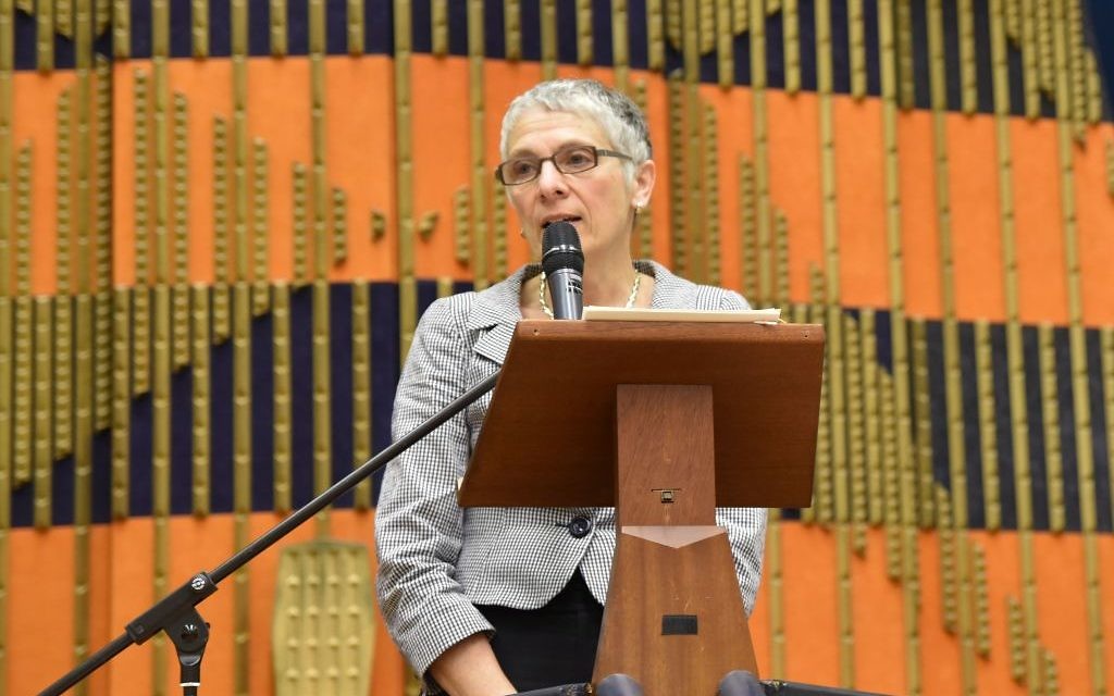 Melanie Phillips speaking at St John's Wood synagogue