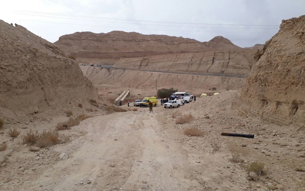 Rescue volunteers from the ZAKA Divers Unit assisting the operation to recover missing persons.


Images Credit ZAKA