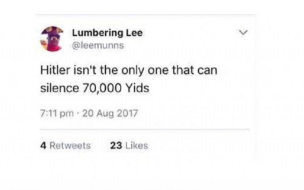 The tweet posted by Lee Munns