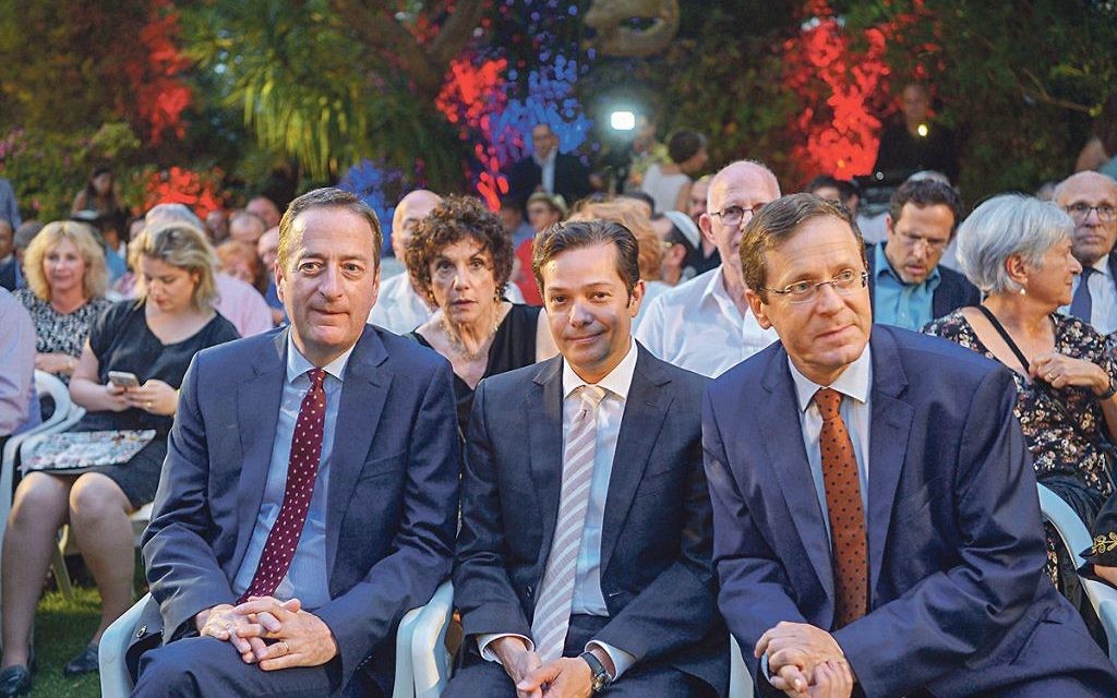 Ambassador David Quarrey with husband Aldo Oliver Henriquez and opposition leader Isaac Herzog. 

 
Photo by Yossi Zeligar/Nikoart