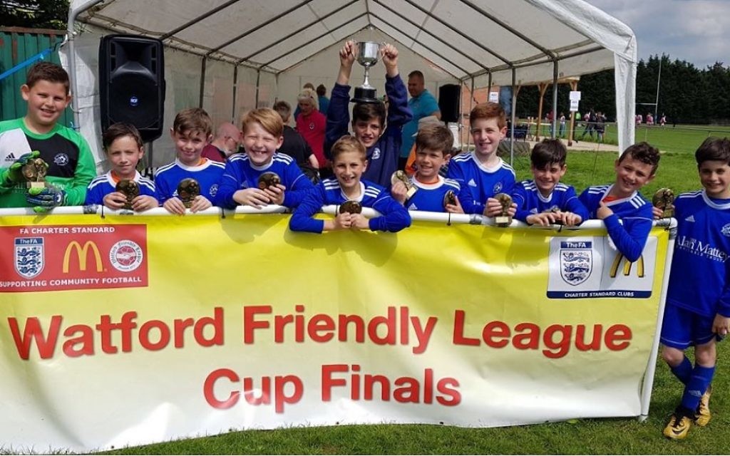 Maccabi London Lions U10 White celebrate its Watford Friendly League Challenge Cup win