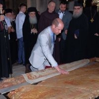 The Duke of Cambridge visits the Church of the Holy Sepulchre in the Old City of Jerusalem.

Source:  @KensingtonRoyal