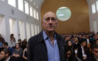 Olmert in court in 2015